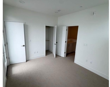 1753 Capulet Drive - Photo Thumbnail 13