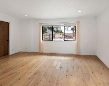 70 Adam Court - Photo Thumbnail 14