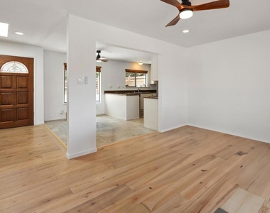 70 Adam Court - Photo Thumbnail 7