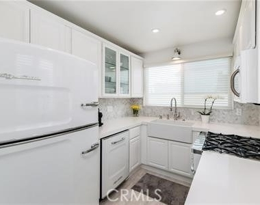 577 Ramona - Photo Thumbnail 7