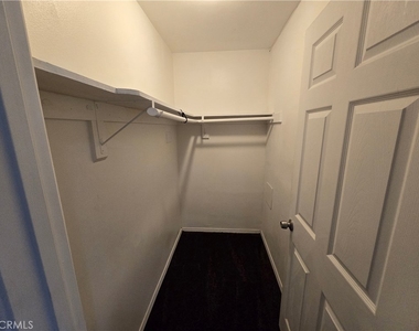 10218 S San Pedro - Photo Thumbnail 8