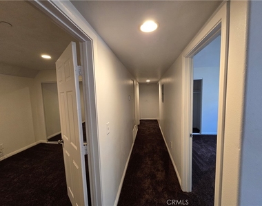 10218 S San Pedro - Photo Thumbnail 5