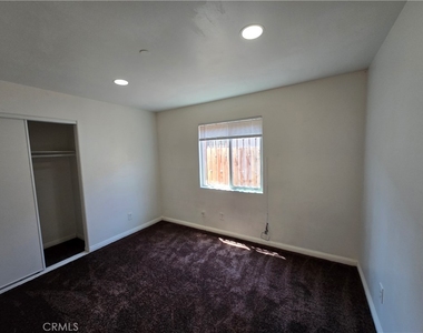 10218 S San Pedro - Photo Thumbnail 10