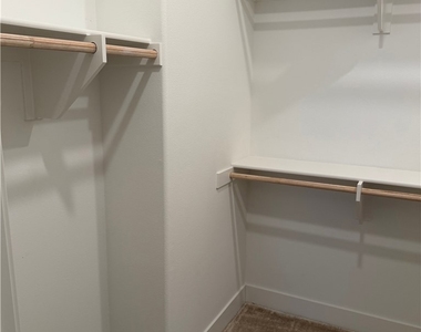 3930 Lavine Way - Photo Thumbnail 15