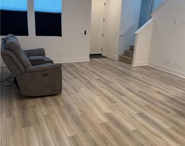 3930 Lavine Way - Photo Thumbnail 6