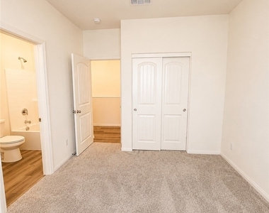 16570 Wyndham - Photo Thumbnail 8