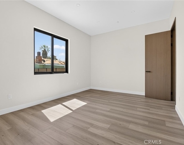 7605 Greg Avenue - Photo Thumbnail 6