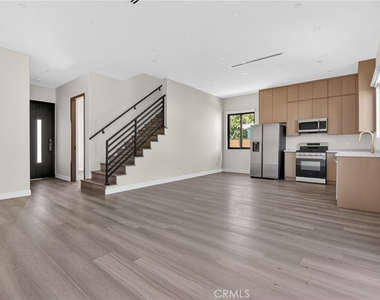 7605 Greg Avenue - Photo Thumbnail 3