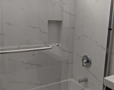 4515 Castle Lane - Photo Thumbnail 6