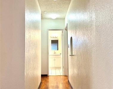 141 W Fairview Avenue - Photo Thumbnail 14