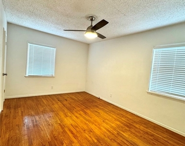 141 W Fairview Avenue - Photo Thumbnail 9