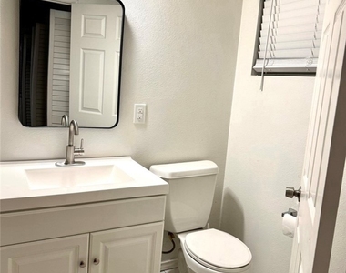 141 W Fairview Avenue - Photo Thumbnail 16
