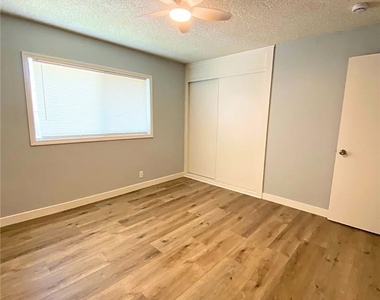 811 Orchid Court - Photo Thumbnail 6