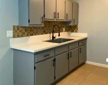 811 Orchid Court - Photo Thumbnail 11