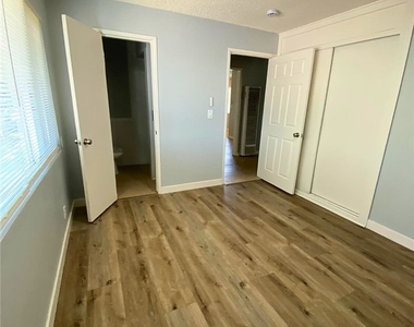 811 Orchid Court - Photo Thumbnail 9