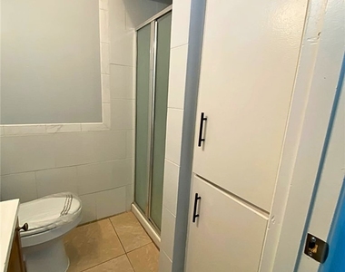 811 Orchid Court - Photo Thumbnail 8