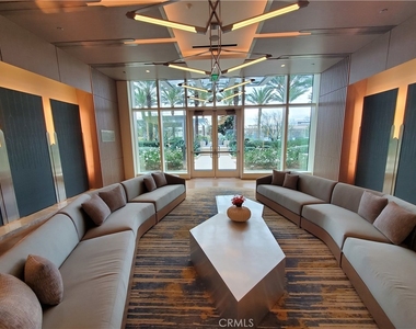 877 Francisco Street - Photo Thumbnail 9