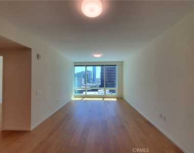 877 Francisco Street - Photo Thumbnail 1