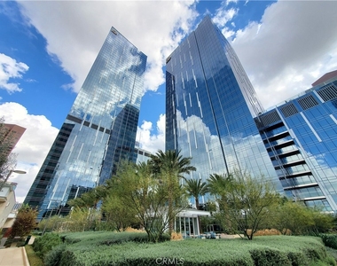 877 Francisco Street - Photo Thumbnail 14