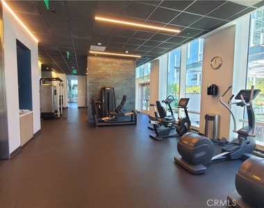 877 Francisco Street - Photo Thumbnail 16