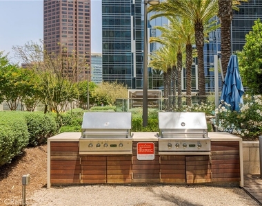 877 Francisco Street - Photo Thumbnail 16