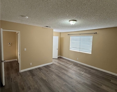 5195 Walnut - Photo Thumbnail 14