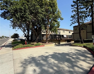 5195 Walnut - Photo Thumbnail 27