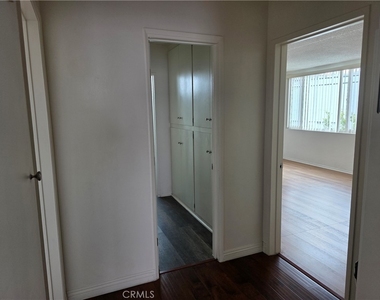 706 E Harvard - Photo Thumbnail 6