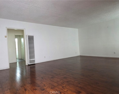 706 E Harvard - Photo Thumbnail 4