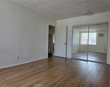 706 E Harvard - Photo Thumbnail 11