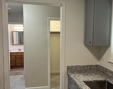 36976 Mulberry St - Photo Thumbnail 6