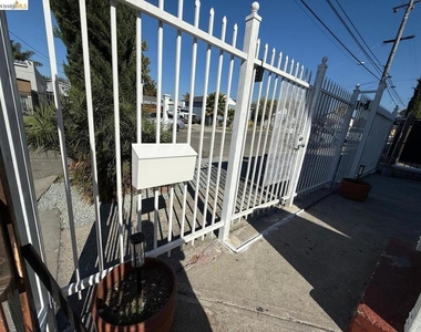 1242 88th Ave - Photo Thumbnail 13