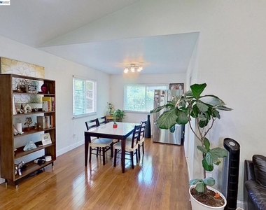 3030 Park Estates Way - Photo Thumbnail 1