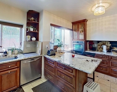 3030 Park Estates Way - Photo Thumbnail 8