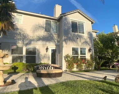 2539 Neptune Ct - Photo Thumbnail 5