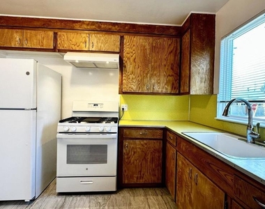 1180 Bayview Ave - Photo Thumbnail 1