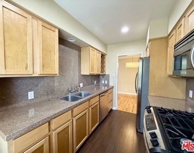 9667 W Olympic Boulevard - Photo Thumbnail 6