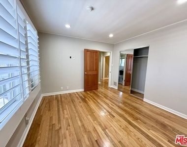 9667 W Olympic Boulevard - Photo Thumbnail 8