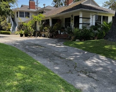 130 S Bowling Green Way - Photo Thumbnail 8