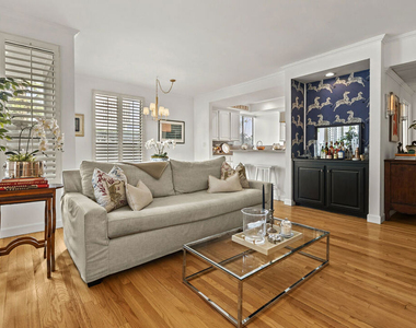 12115 San Vicente Boulevard - Photo Thumbnail 6