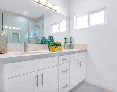 1510 S Durango Avenue - Photo Thumbnail 13