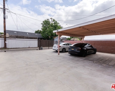 145 E Gage Avenue - Photo Thumbnail 25