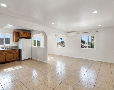 145 E Gage Avenue - Photo Thumbnail 5