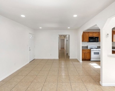 145 E Gage Avenue - Photo Thumbnail 4