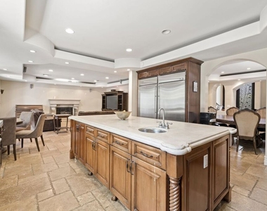 14944 Otsego Street - Photo Thumbnail 4