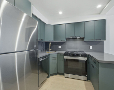 12425 Texas Avenue - Photo Thumbnail 5