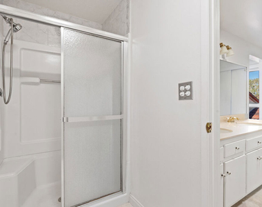 106 Cresta Verde Drive - Photo Thumbnail 36
