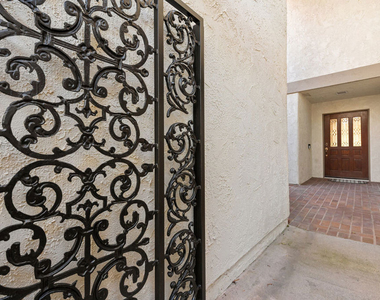 106 Cresta Verde Drive - Photo Thumbnail 41