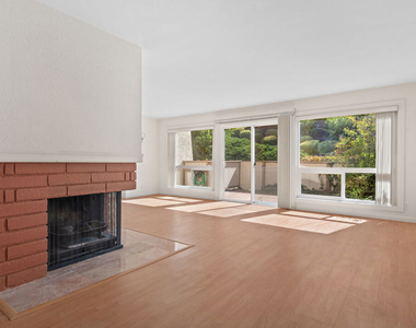 106 Cresta Verde Drive - Photo Thumbnail 14