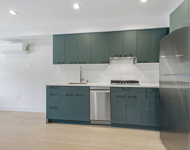 12425 Texas Avenue - Photo Thumbnail 4